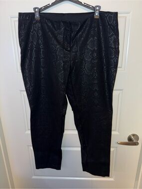 Alfani Black Snake-Texture Women's Stretch Pants